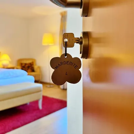 Blume & Restaurant Guest house